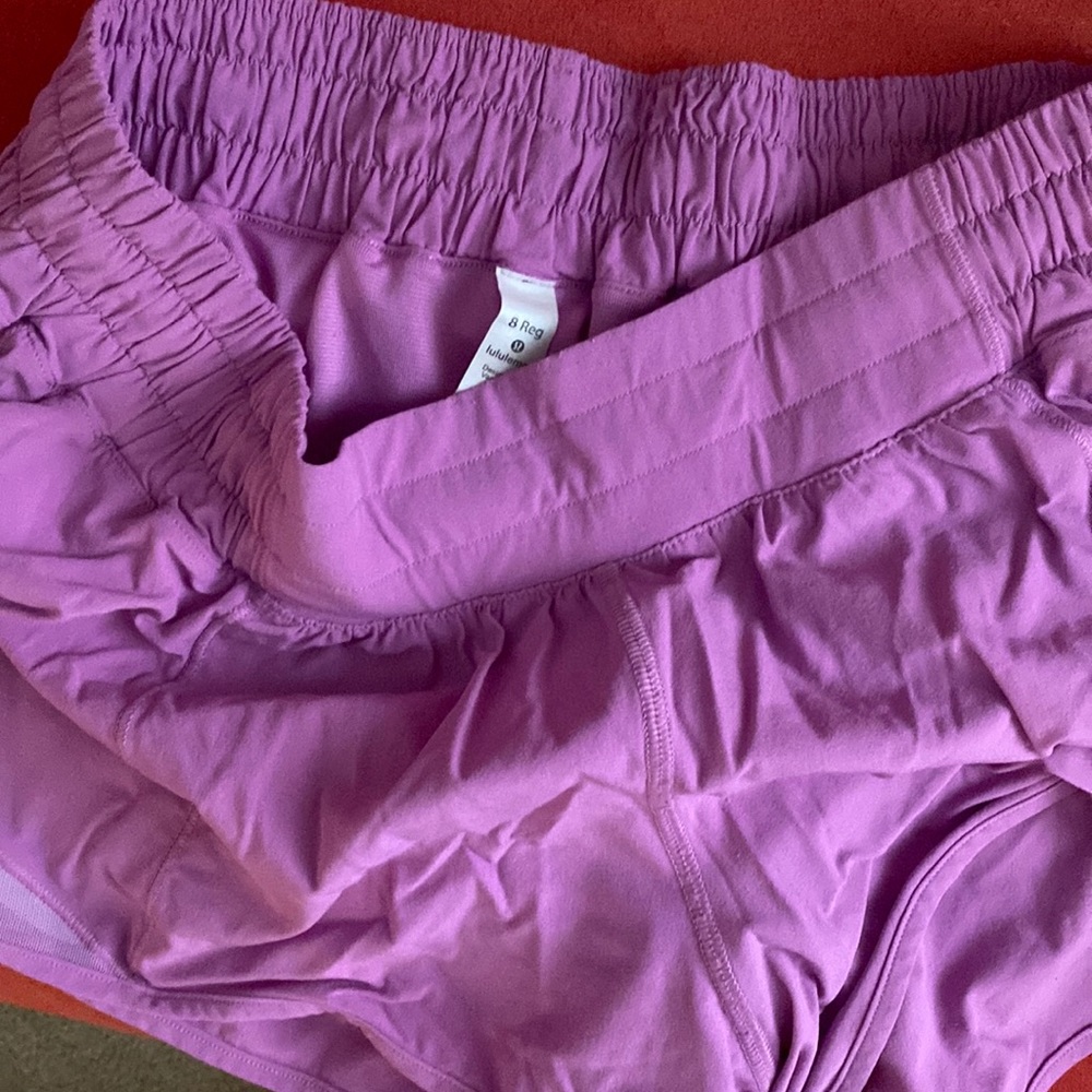 Good used 2.5 lululemon hotty hot shorts pink